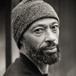 Author photo Desmond Hall